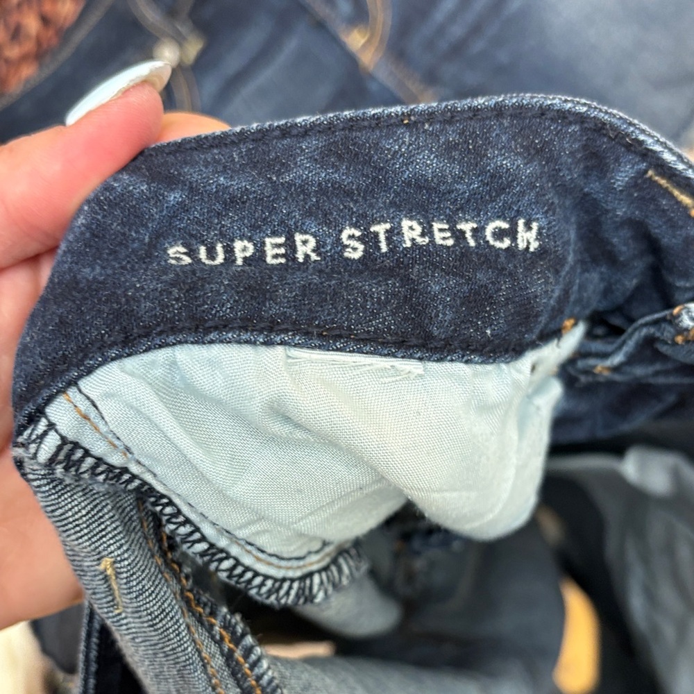 Dark Wash Denim Cutoff Shorts - Women's - Picture 4 of 4